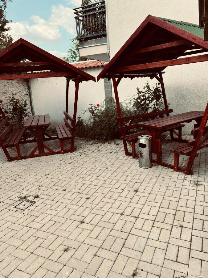 Best Price Guesthouse Szegedin Exterior foto